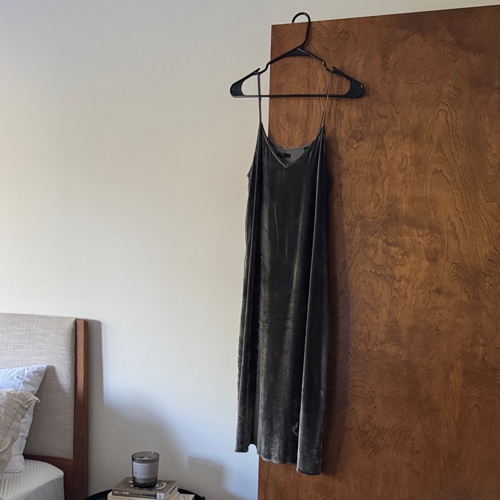 ATM Grey Luxe Velvet Like Midi Dress